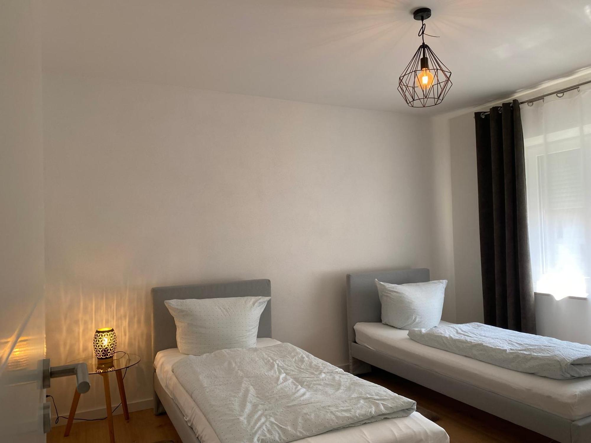 Modern Living Apartment - Naehe Krankenhaus, Altstadt, Bahnhof - 3-Zimmer Amberg Eksteriør billede